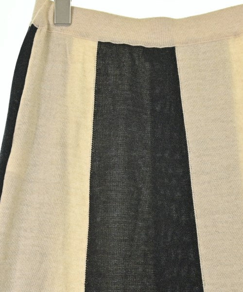 Diarte กระโปรงยาวถึงเข่า