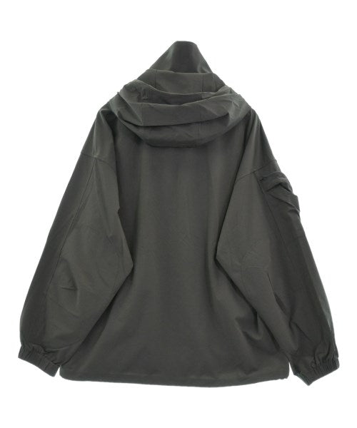 POLYPLOID เสื้อพาร์กาภูเขา