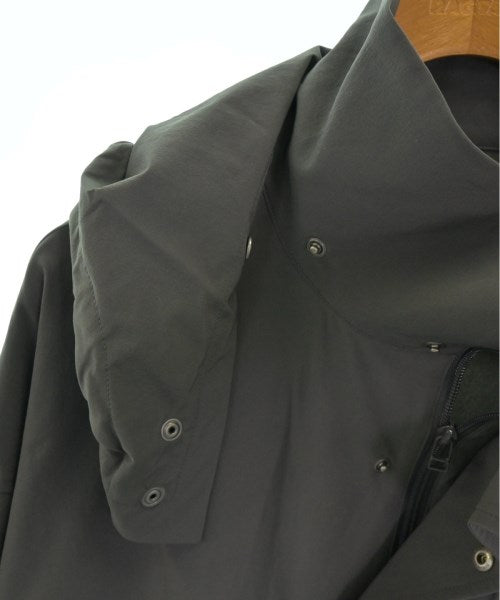 POLYPLOID เสื้อพาร์กาภูเขา