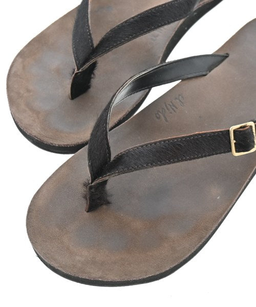 EL NIDO FLIPS รองเท้าแตะ