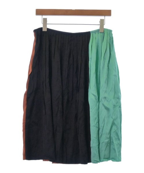 PLAN C กระโปรงยาวถึงเข่า