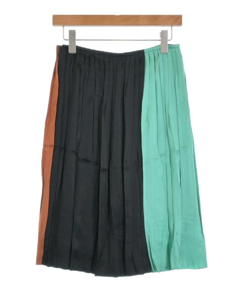 PLAN C กระโปรงยาวถึงเข่า