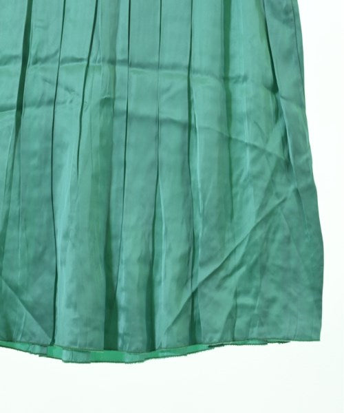 PLAN C กระโปรงยาวถึงเข่า