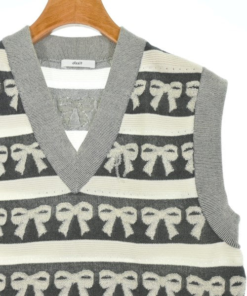 d'zzit เสื้อแขนกุด