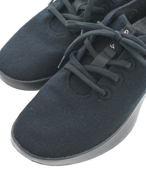 allbirds รองเท้าผ้าใบ