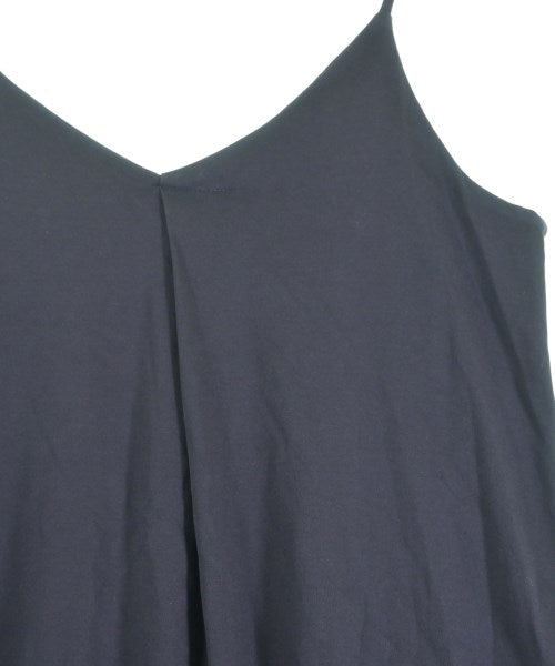 UNDECORATED ชุดเดรส