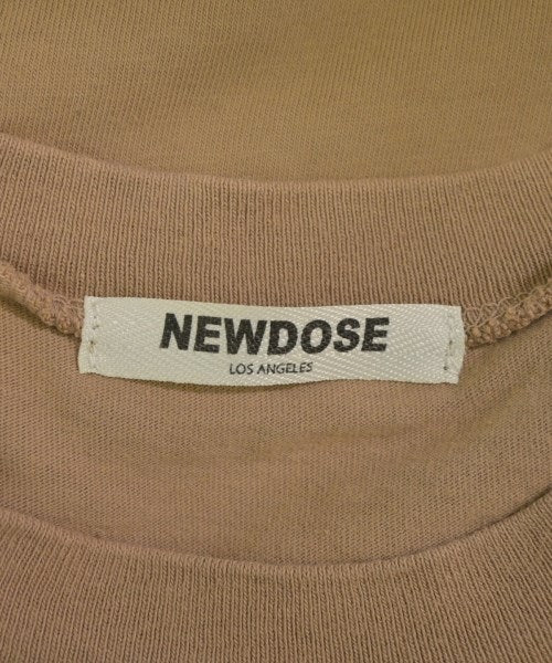 NEWDOSE เสื้อยืด/เสื้อท็อปส์