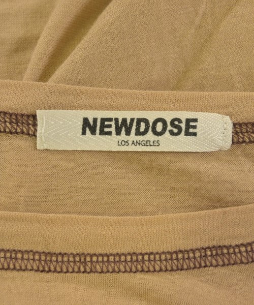 NEWDOSE เสื้อยืด/เสื้อท็อปส์
