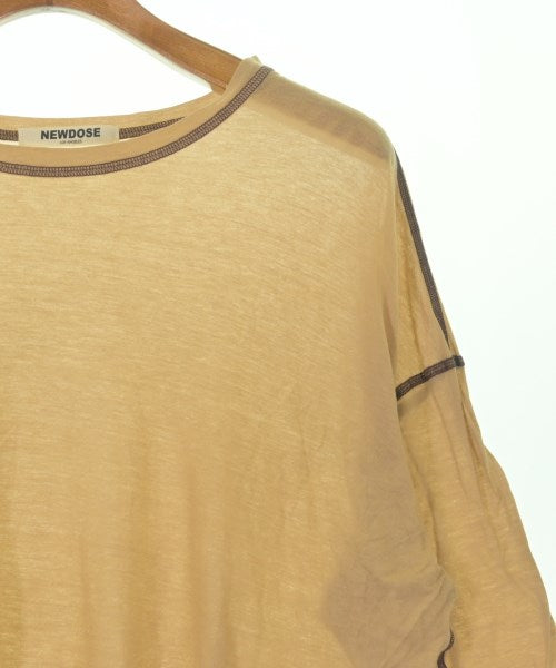 NEWDOSE เสื้อยืด/เสื้อท็อปส์