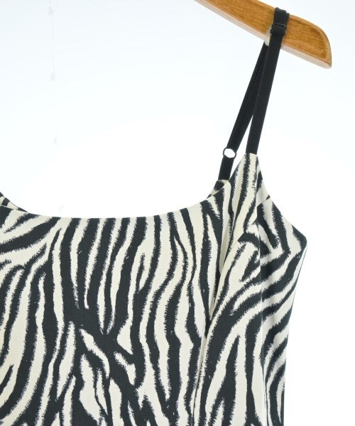 Solace London ชุดเดรส