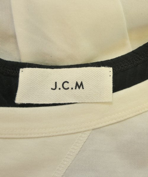 J.C.M เสื้อยืด/เสื้อท็อปส์