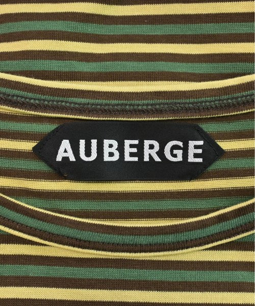 AUBERGE เสื้อยืด/เสื้อท็อปส์