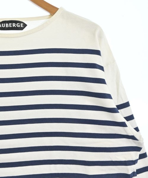 AUBERGE เสื้อยืด/เสื้อท็อปส์