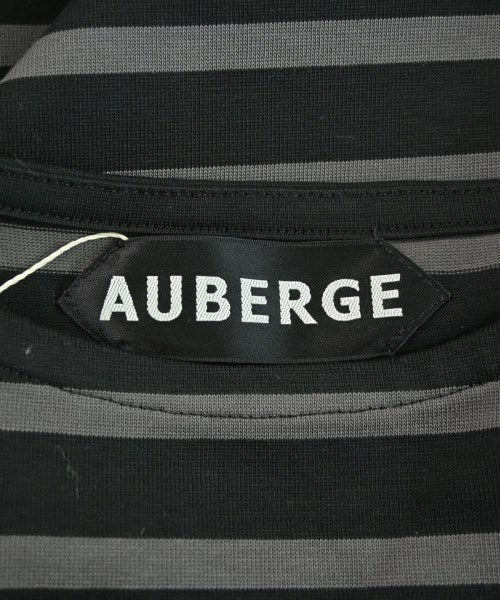 AUBERGE เสื้อยืด/เสื้อท็อปส์