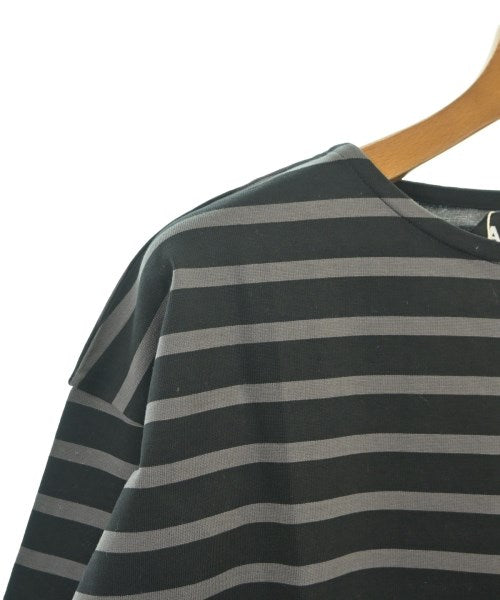 AUBERGE เสื้อยืด/เสื้อท็อปส์