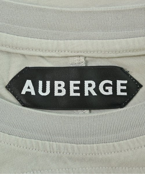 AUBERGE เสื้อยืด/เสื้อท็อปส์