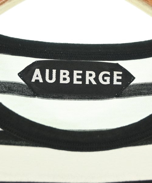 AUBERGE เสื้อยืด/เสื้อท็อปส์
