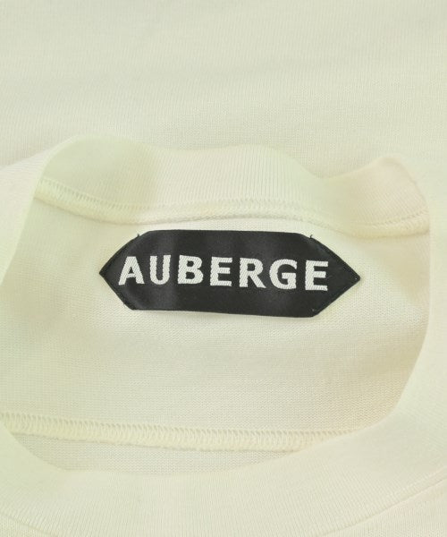 AUBERGE เสื้อยืด/เสื้อท็อปส์