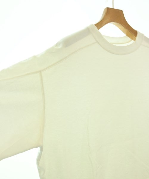 AUBERGE เสื้อยืด/เสื้อท็อปส์