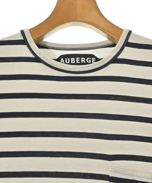 AUBERGE เสื้อยืด/เสื้อท็อปส์