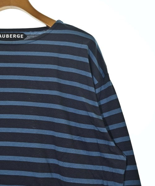 AUBERGE เสื้อยืด/เสื้อท็อปส์