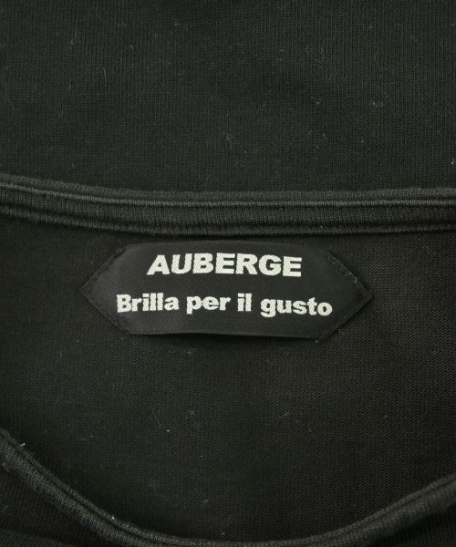 AUBERGE เสื้อยืด/เสื้อท็อปส์