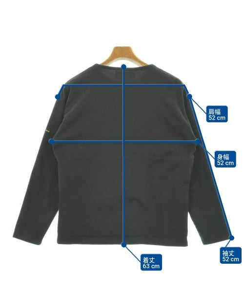 AUBERGE เสื้อยืด/เสื้อท็อปส์