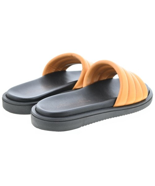 NUOVO NICAR รองเท้าแตะ