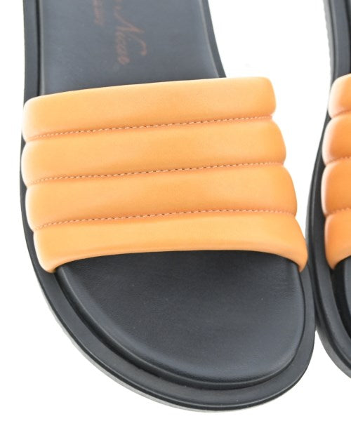 NUOVO NICAR รองเท้าแตะ