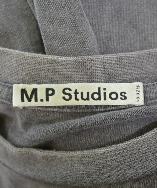 M.P Studios เสื้อยืด/เสื้อท็อปส์
