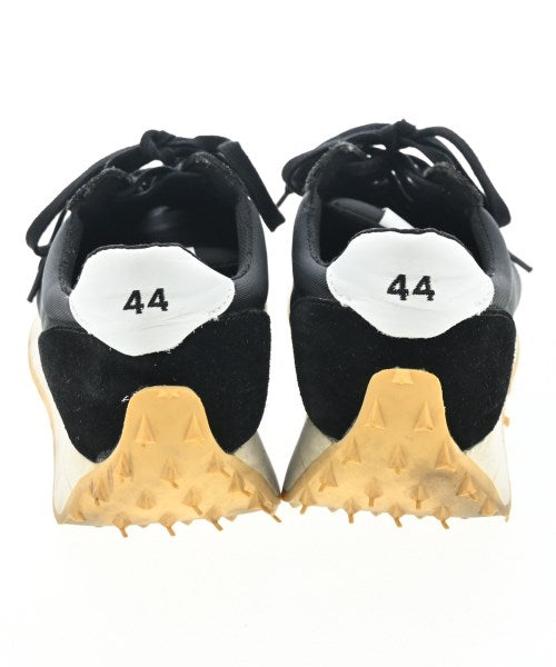 FOOT INDUSTRY รองเท้าผ้าใบ