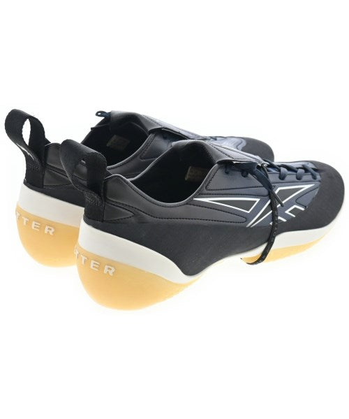 BOTTER รองเท้าผ้าใบ