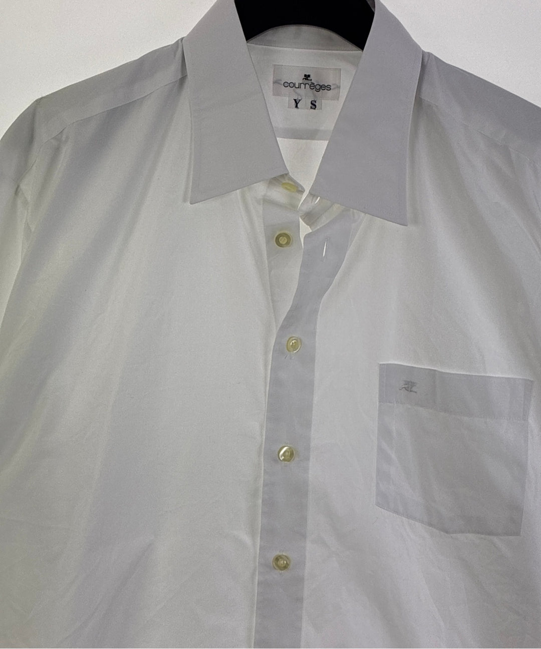 courreges เสื้อลำลอง