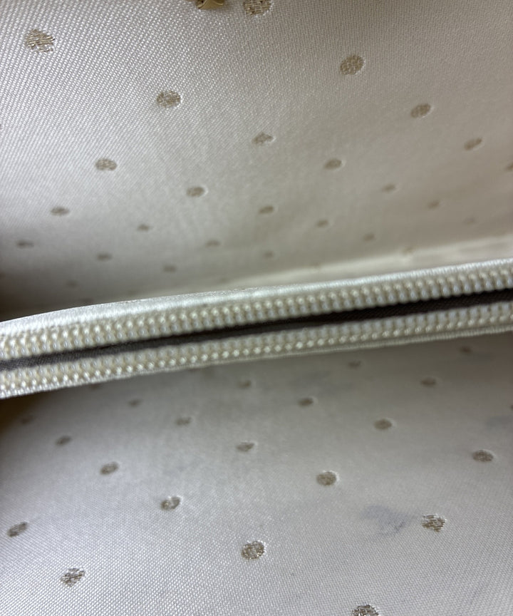 kate spade new york คลัตช์