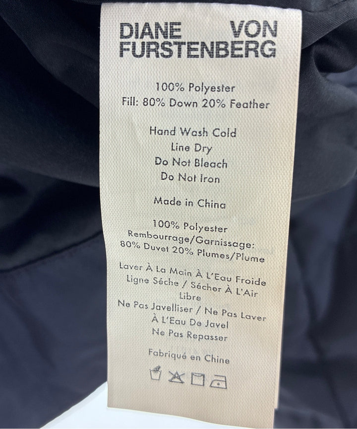 DIANE von FURSTENBERG แจ็คเก็ตดาวน์/เสื้อกั๊ก