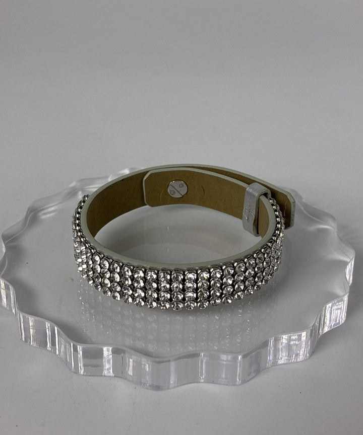SWAROVSKI สร้อยข้อมือ/กำไล