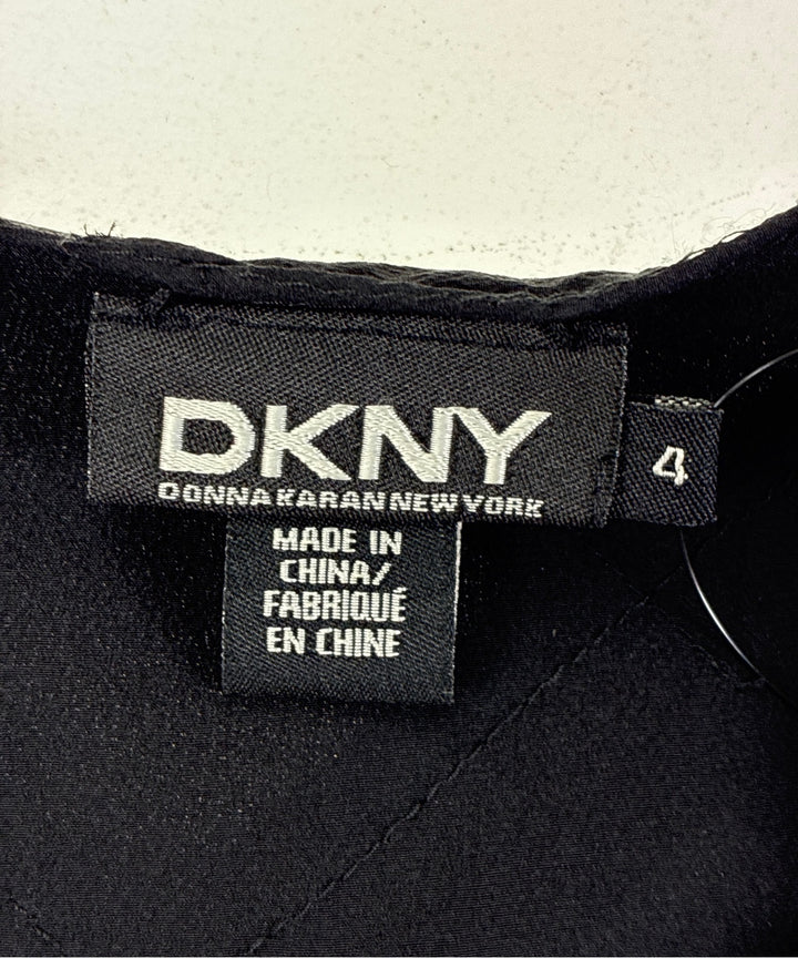 DKNY ชุดเดรส