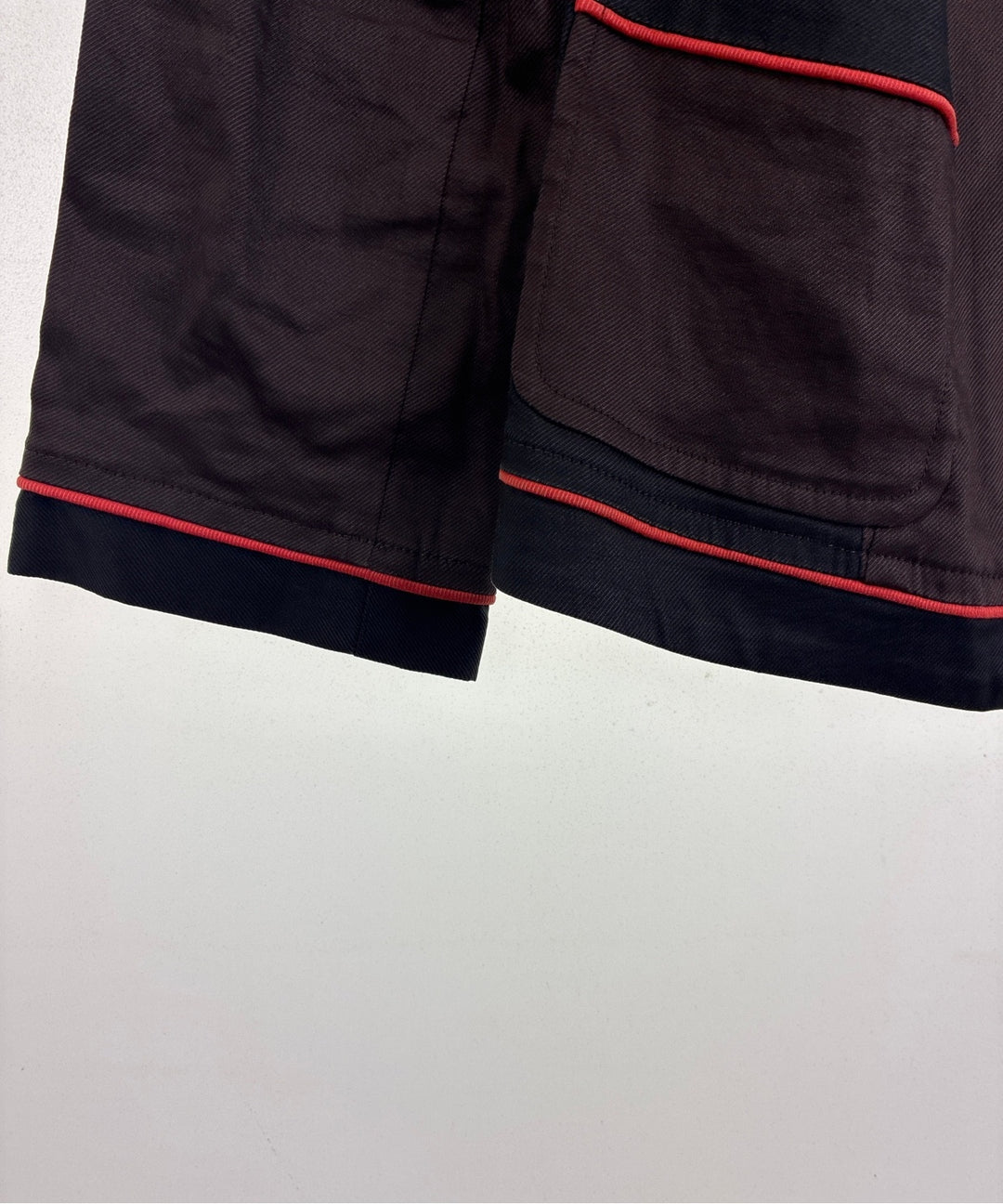 DKNY เสื้อลำลอง
