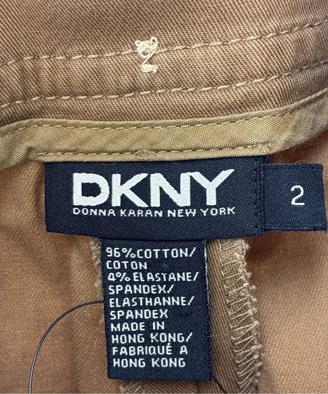 DKNY กางเกงขาสั้น