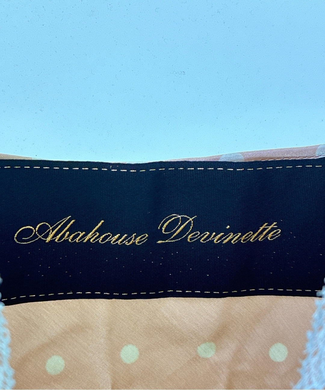 abahouse devinette เสื้อสายเดี่ยว