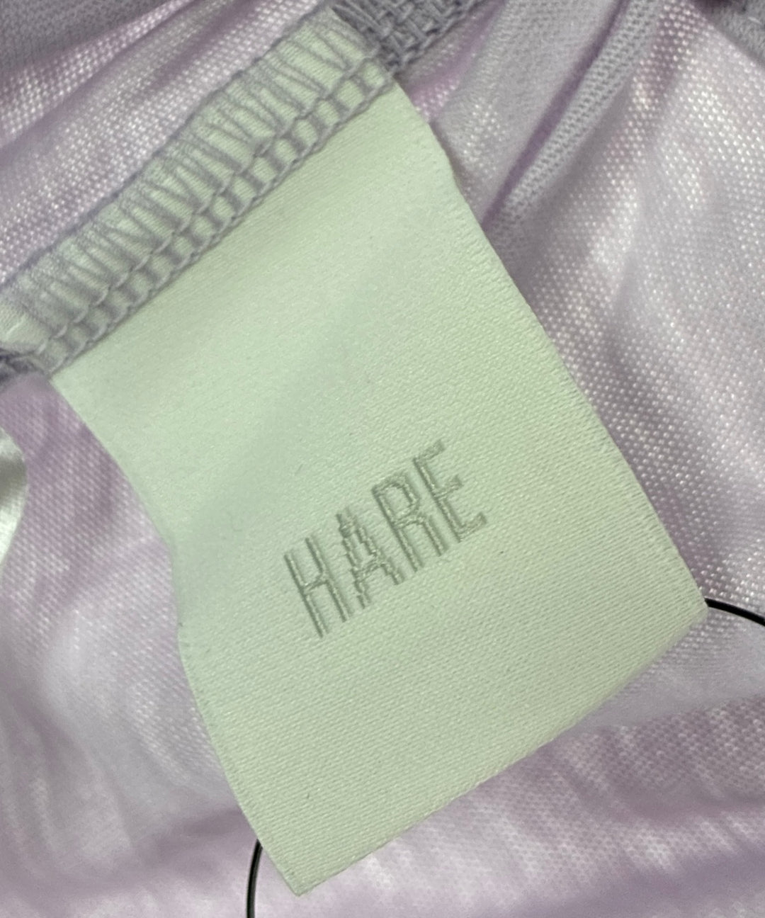 HARE เสื้อยืด/เสื้อท็อปส์