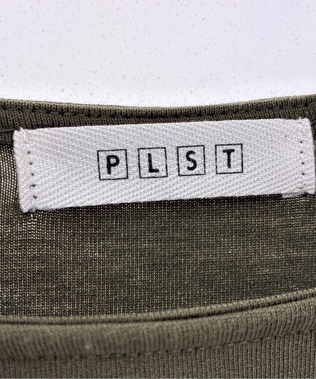 PLST เสื้อสตรี
