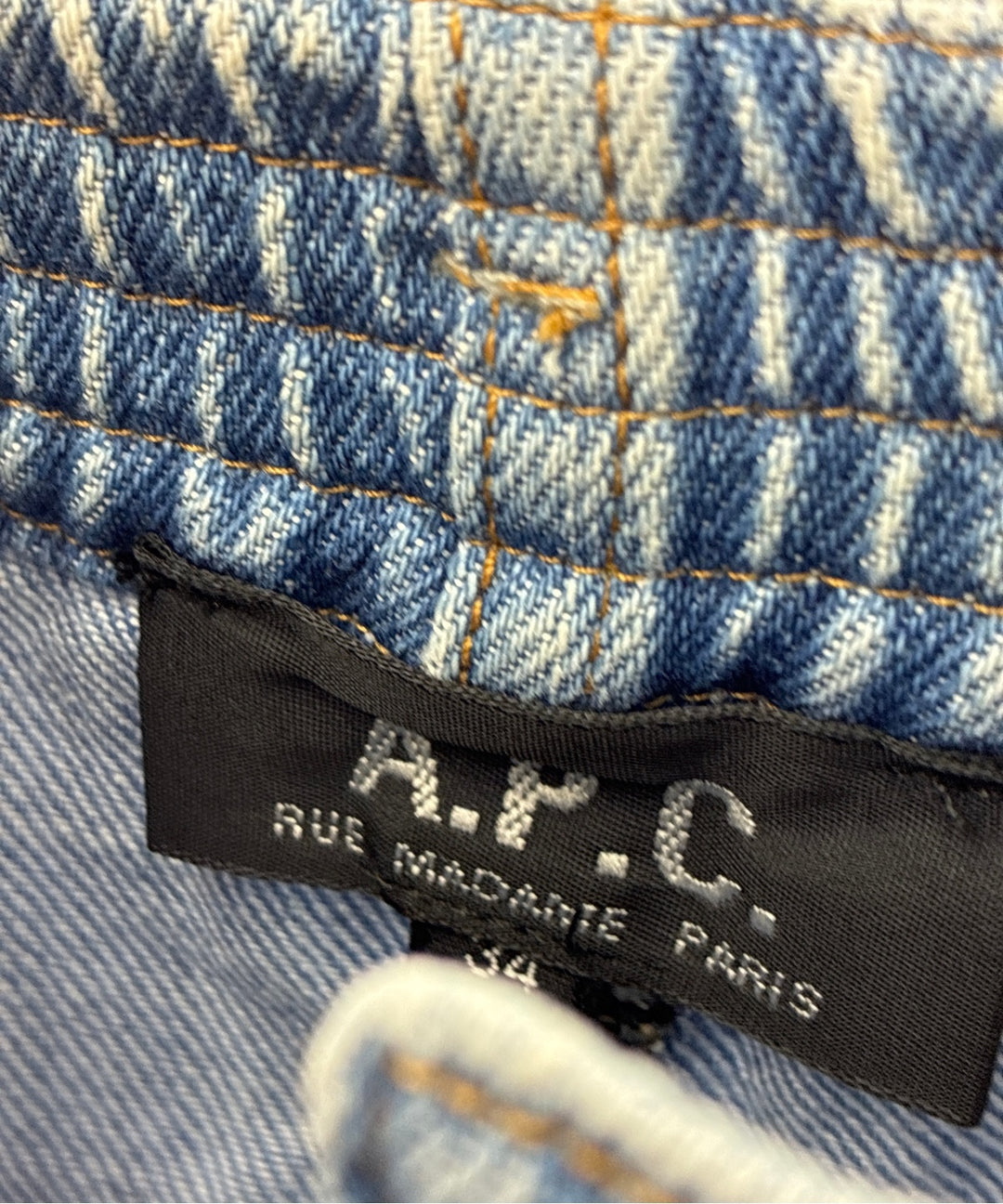 A.P.C. กระโปรงสั้น