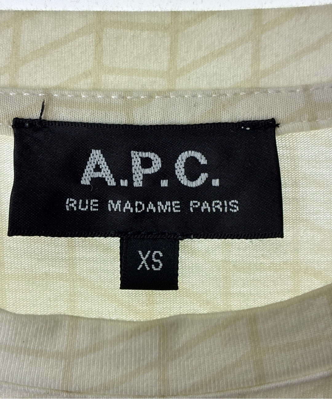 A.P.C. เสื้อยืด/เสื้อท็อปส์