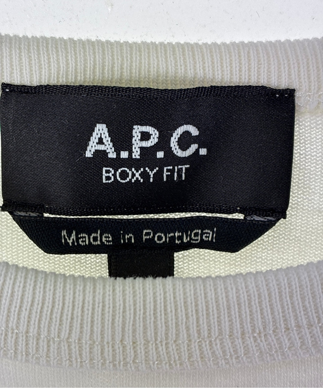 A.P.C. เสื้อยืด/เสื้อท็อปส์
