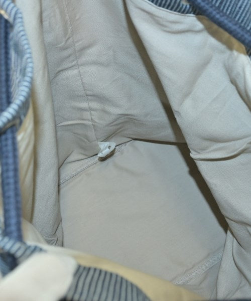 A.P.C. กระเป๋าสะพาย