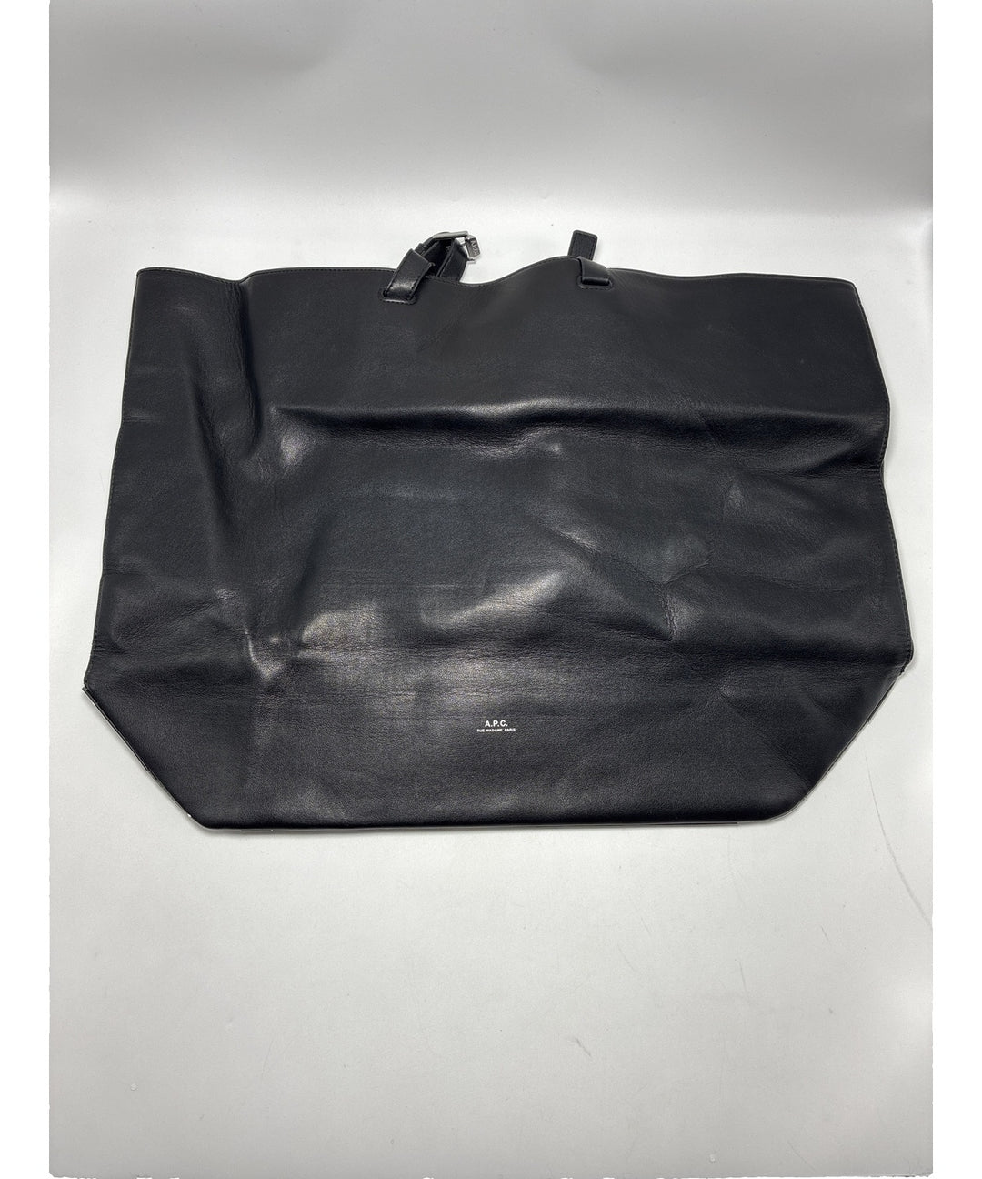 A.P.C. กระเป๋าถือขนาดใหญ่