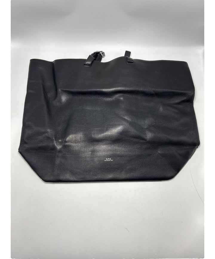 A.P.C. กระเป๋าถือขนาดใหญ่