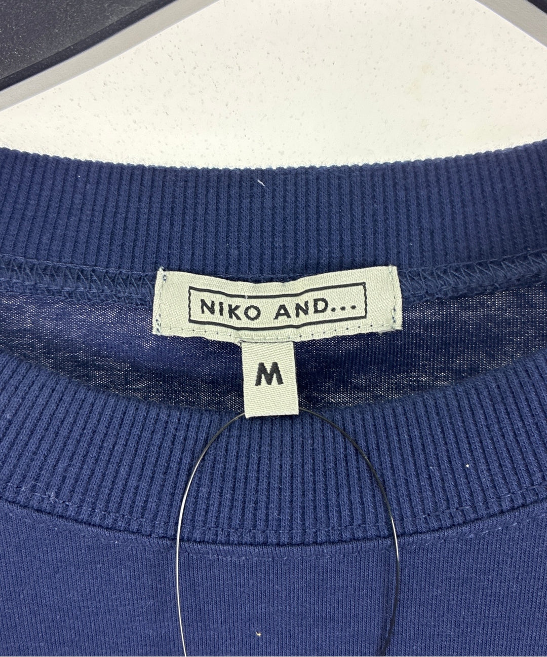 niko and... เสื้อยืด/เสื้อท็อปส์
