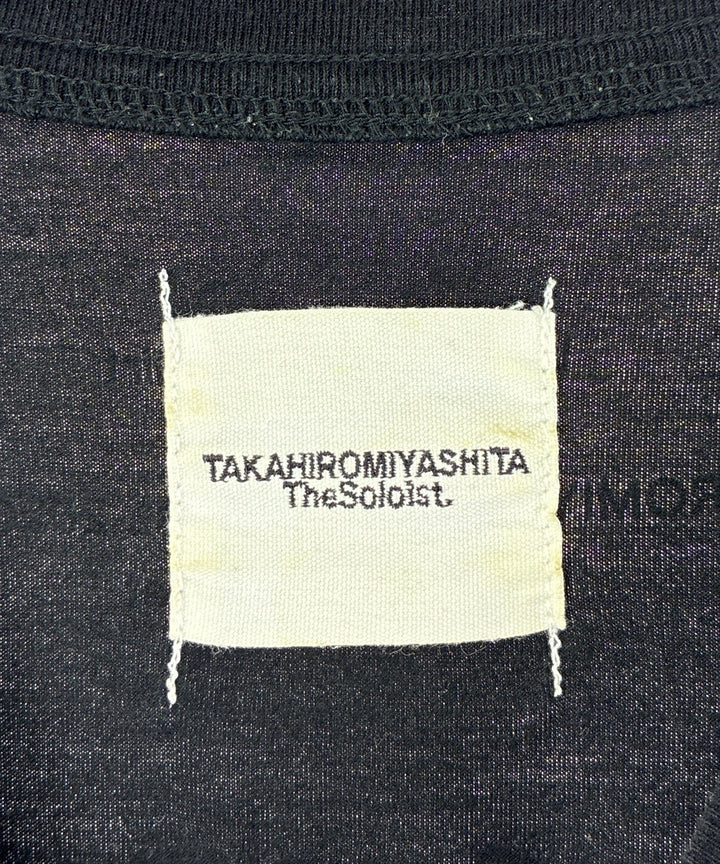 TAKAHIROMIYASHITATheSoloist. เสื้อยืด/เสื้อท็อปส์